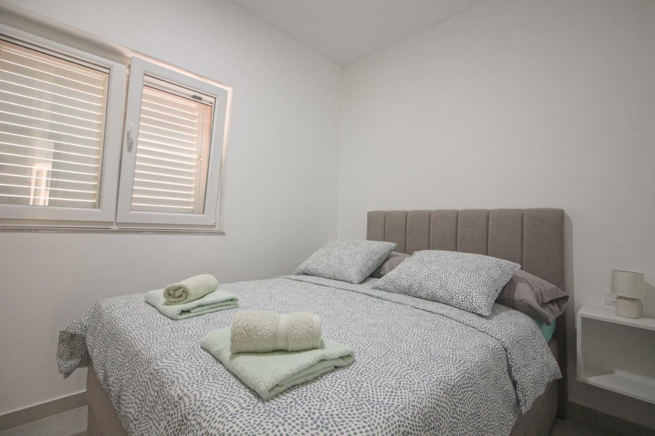 Apartman Toni Rogoznica  Eksteriør bilde